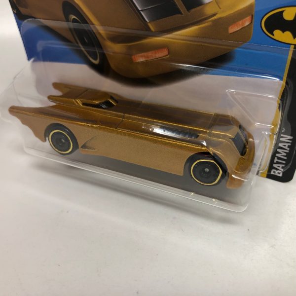 Batman The Animated Series #169 * Gold * 2023 Hot Wheels Short Card Case P on Sale