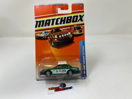 06 Ford Crown Victoria #68 * Green * Matchbox Basic Series For Cheap